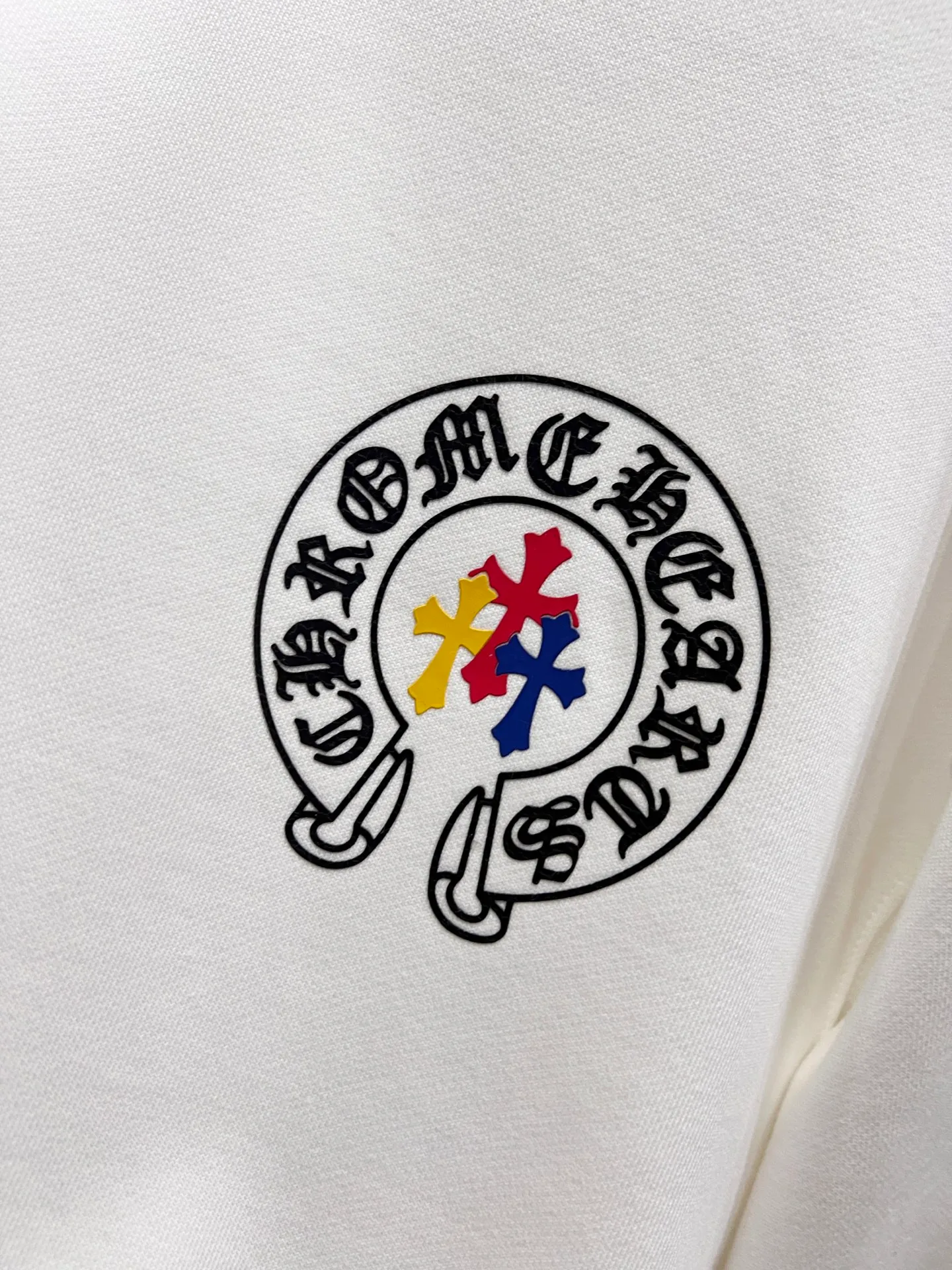 🅿️280 CH Crowe 2025 Autumn and Winter New Style Round Neck Long Sleeve Sweater Cross Patch Leather + Customized Hardware Metal Horseshoe Sanskrit Text The real thing is great🔥Same style for men and women, loose version Size S M L XL XXL Five sizes Black White